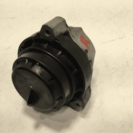 2018-2020 BMW 530XE G30 ENGINE MOTOR RIGHT PASSENGER SIDE MOUNT SUPPORT OEM