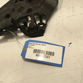 2017-2020 BMW G30 530XE I E REAR BUMPER CENTER SUPPORT GUIDE BRACKET OEM