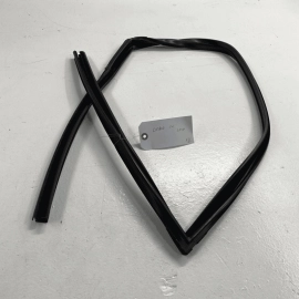 2011-2022 DODGE CHARGER FRONT LEFT DRIVER SIDE DOOR WINDOW RUN CHANNEL SEAL