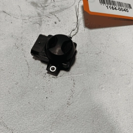 2012-2018 VOLKSWAGEN PASSAT S FRONT LEFT OR RIGHT SEAT LUMBAR SWITCH OEM