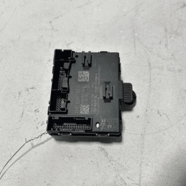 2017-2018 AUDI Q7 FRONT RIGHT PASSENGER SIDE DOOR CONTROL MODULE UNIT OEM