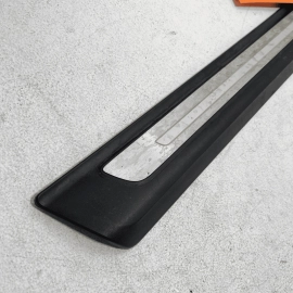 Front Left / Driver Side Door Sill / Light Bar AUDI Q7 2017-2023 OEM