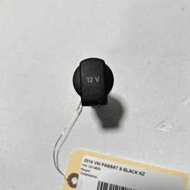 VOLKSWAGEN PASSAT 2012-2019 CENTER CONSOLE POWER OUTLET SOCKET & CAP COVER OEM