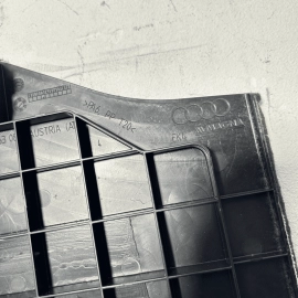 2017-2019 AUDI Q7 FRONT PASSENGER SIDE FLOOR BATTERY LID CARPET COVER TRIM OEM