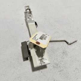 ACURA MDX 2014-2020 FRONT PASSENGER SIDE EXTERIOR DOOR HANDLE BRACKET BASE OEM
