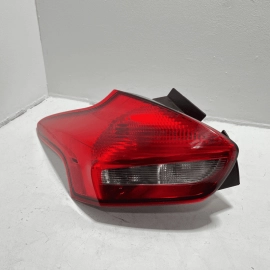2015-2018 FORD FOCUS ST REAR LEFT DRIVER SIDE TAILLIGHT LAMP OEM