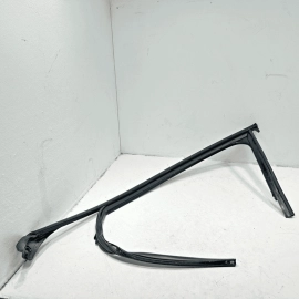 AUDI A6 S6 2016-2018 FRONT DRIVER DOOR GLASS RUN CHANNEL WEATHERSTRIP SEAL OEM