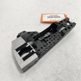 Front Left / Driver Exterior Door Handle Bracket AUDI Q7 2017-2023 OEM