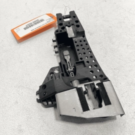Front Left / Driver Exterior Door Handle Bracket AUDI Q7 2017-2023 OEM