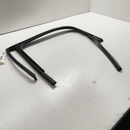 REAR PASSENGER SIDE RUN CHANNEL WEATHERSTRIP SEAL OEM Mini Countryman R60 1