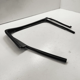REAR PASSENGER SIDE RUN CHANNEL WEATHERSTRIP SEAL OEM Mini Countryman R60 1
