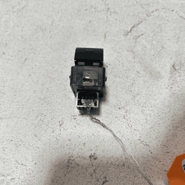 2017 - 2023 AUDI Q7 REAR RIGHT OR LEFT SIDE DOOR WINDOW CONTROL SWITCH OEM