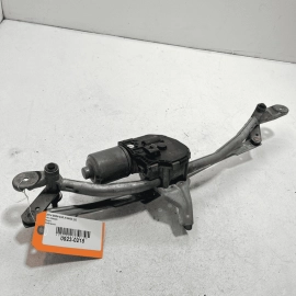 BMW 535I F10 2011-2016 FRONT WINDSHIELD WIPER TRANSMISSION LINKAGE & MOTOR OEM