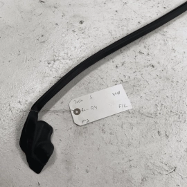 2012 - 2020 TESLA MODEL S FRONT LEFT SIDE DOOR FORWARD WEATHERSTRIP SEAL OEM