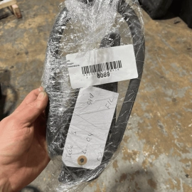 2012 - 2020 TESLA MODEL S FRONT LEFT SIDE DOOR FORWARD WEATHERSTRIP SEAL OEM