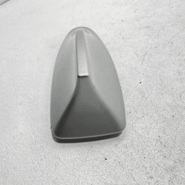 2011 - 2016 BMW 535I F10 REAR ROOF SHARK FIN ANTENNA COVER HOUSING = A83 = OEM
