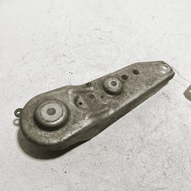 2011-2016 BMW 535i xDrive REAR SUBFRAME RIGHT SIDE SUPPORT BRACKET OEM
