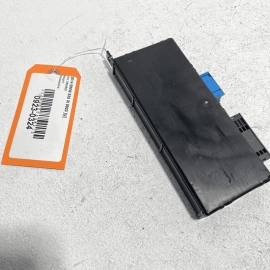 2011 – 2016 BMW 535i F10 FRONT RIGHT PASSENGER SIDE DOOR UPPER HINGE OEM
