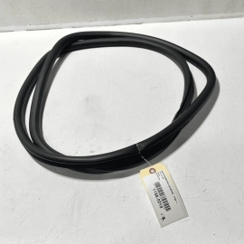 2011-2018 PORSCHE CAYENNE REAR RIGHT SIDE DOOR BODY WEATHERSTRIP SEAL GASKET OEM