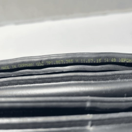 2011-2018 PORSCHE CAYENNE FRONT RIGHT SIDE DOOR ON BODY WEATHERSTRIP SEAL OEM