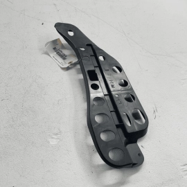 TOYOTA CAMRY XSE 2018 - 2023 FRONT RIGHT PASSENGER SIDE FLOOR CARPET BRACKE