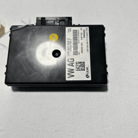 VOLKSWAGEN TOUAREG 2011-2017 GATEWAY INTERFACE COMPUTER CONTROL MODULE OEM