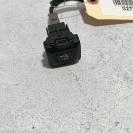 Center Console USB Port W/ Connector Cable Wire Wiring Acura MDX 2017 OEM