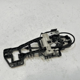 2016 - 2018 FORD FOCUS FRONT RIGHT PASSENGER SIDE EXTERIOR DOOR HANDLE BASE OEM