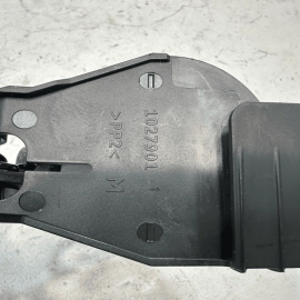 AUDI A6 S6 REAR RIGHT PASSENGER SIDE SECOND ROW SEAT BELT BUCKLE 2016-2018 OEM