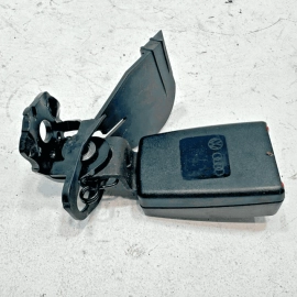AUDI A6 S6 REAR RIGHT PASSENGER SIDE SECOND ROW SEAT BELT BUCKLE 2016-2018 OEM