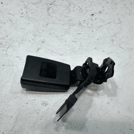 AUDI A6 S6 REAR RIGHT PASSENGER SIDE SECOND ROW SEAT BELT BUCKLE 2016-2018 OEM