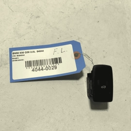 2018- 2023 BMW 530E G30 FRONT LEFT DRIVER DOOR TRUNK SWITCH OEM