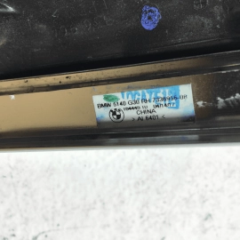 18-23 BMW 530E FRONT PASSENGER DOOR WINDOW RUN CHANNEL SEAL W/UPPER MOLDING OEM
