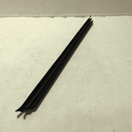 2018-2023 BMW 530E G30 FRONT PASSENGER DOOR WINDOW INNER WEATHERSTRIP SEAL OEM