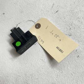 VW VOLKSWAGEN JETTA GLI 2019 - 2021 REAR CONSOLE USB PORT SOCKET CONNECTOR 