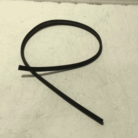 2018-2023 BMW 530E G30 REAR RIGHT PASSENGER DOOR LOWER WEATHERSTRIP SEAL OEM