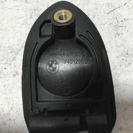 18-2023 BMW 530E REAR OF FRONT PASSENGER SIDE DOOR OUTSIDE HANDLE COVER SEAL OEM