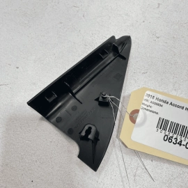 HONDA ACCORD 2018 - 2020 REAR LEFT DRIVER SIDE DOOR CORNER TRIM COVER OEM HONDA ACCORD 2018 - 2020 REAR LEFT DRIVER SIDE DOOR CORNER TRIM COVER OEM