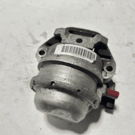 AUDI S6 2013-2018 4.0L ENGINE MOTOR FRONT MOUNT BRACKET INSULATOR & SENSOR OEM