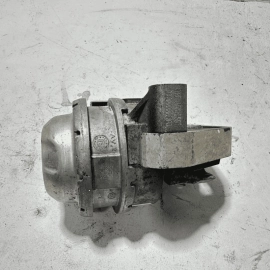 AUDI S6 2013-2018 4.0L ENGINE MOTOR FRONT MOUNT BRACKET INSULATOR & SENSOR OEM