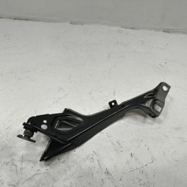 2013-2018 AUDI S6 4.0L FRONT LEFT DRIVER SIDE FENDER MOUNT SUPPORT BRACKET OEM