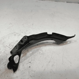 2013-2018 AUDI S6 4.0L FRONT LEFT DRIVER SIDE FENDER MOUNT SUPPORT BRACKET OEM