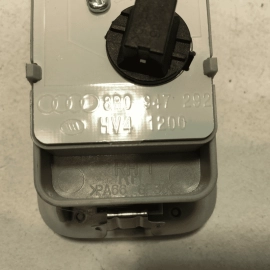 2013-2017 AUDI Q5 REAR RIGHT PASSENGER OVERHEAD READING LIGHT LAMP OEM
