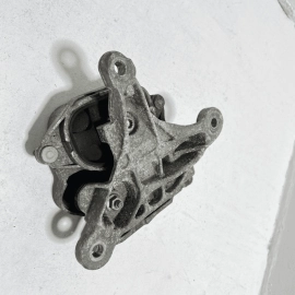 2012-2018 AUDI A6 QUATTRO AWD AUTOMATIC TRANSMISSION MOUNT SUPPORT BRACKET OEM