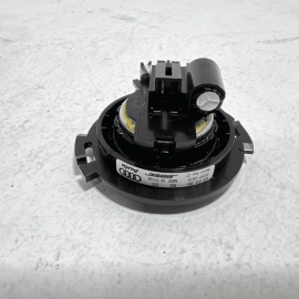 2012-2018 AUDI A6 3.0L REAR DOOR LEFT OR RIGHT SIDE AUDIO SPEAKER BOSE OEM 2012-2018 AUDI A6 3.0L REAR DOOR LEFT OR RIGHT SIDE AUDIO SPEAKER BOSE OEM