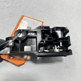 2018-2022 TOYOTA CAMRY FRONT OR REAR LEFT DRIVER SIDE DOOR INTERIOR HANDLE OEM 2018-2022 TOYOTA CAMRY FRONT OR REAR LEFT DRIVER SIDE DOOR INTERIOR HANDLE OEM