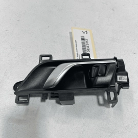 REAR LEFT DRIVER SIDE DOOR INTERIOR PULL HANDLE OEM 2018 - 2020 HONDA ACCORD EX REAR LEFT DRIVER SIDE DOOR INTERIOR PULL HANDLE OEM 2018 - 2020 HONDA ACCORD EX