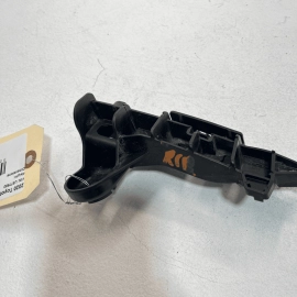 2018-2022 TOYOTA CAMRY REAR RIGHT PASSENGER TAILLIGHT MOUNT BRACKET RETAINER OEM