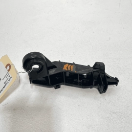2018-2022 TOYOTA CAMRY REAR RIGHT PASSENGER TAILLIGHT MOUNT BRACKET RETAINER OEM