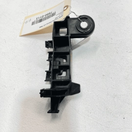 2018-2022 TOYOTA CAMRY REAR RIGHT PASSENGER TAILLIGHT MOUNT BRACKET RETAINER OEM